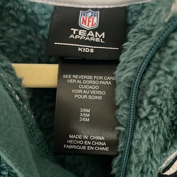 Philadelphia Eagles Infant Fleece Onesie - Picture 3 of 7